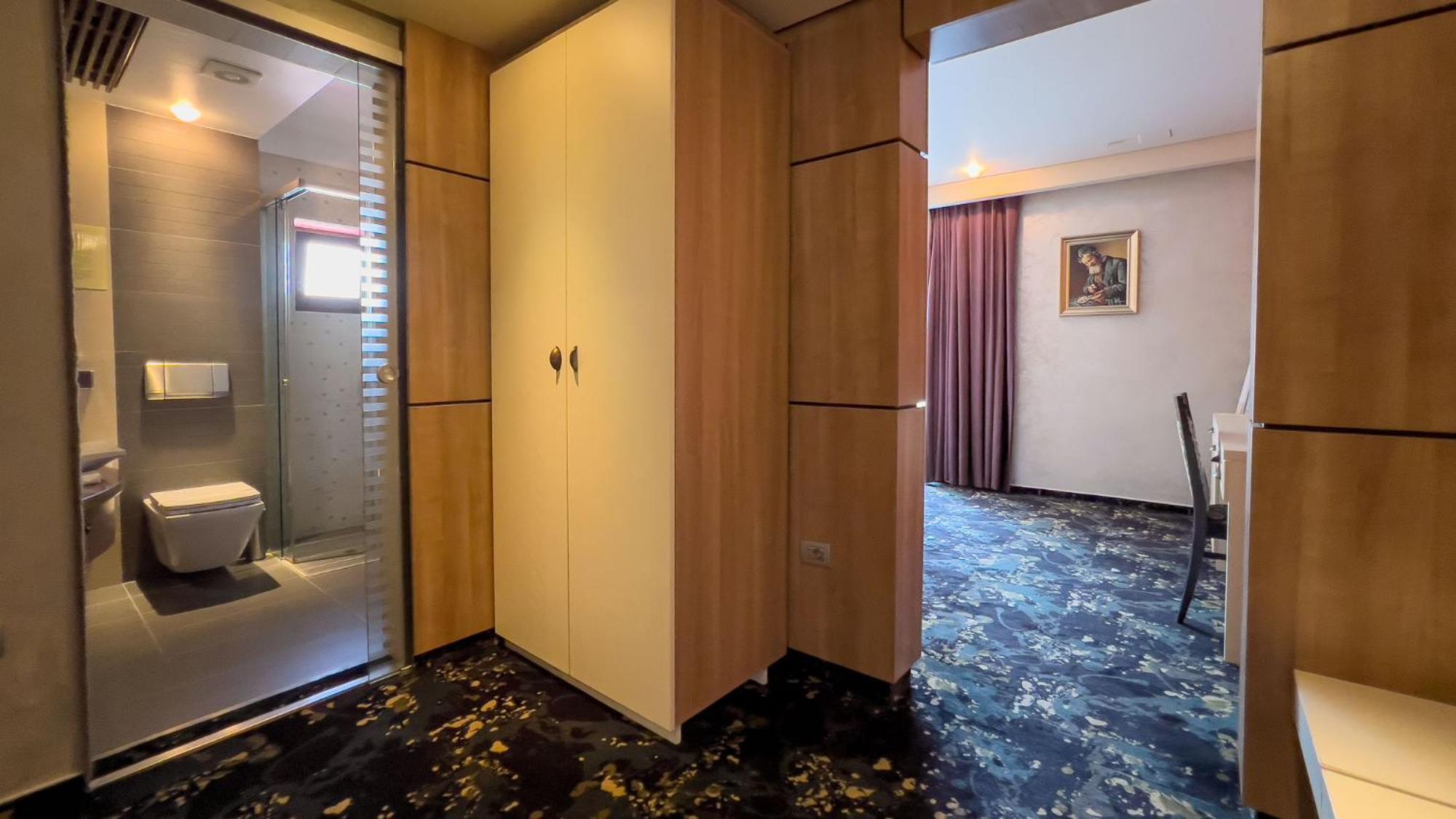 Hotel Tolea Targoviste Exterior foto